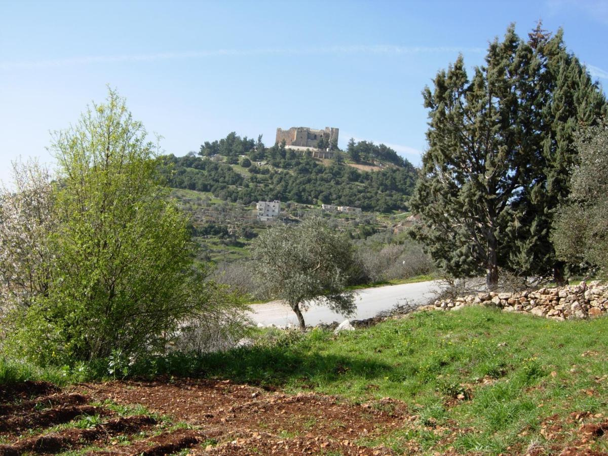 Ajloun Hotel Exterior foto